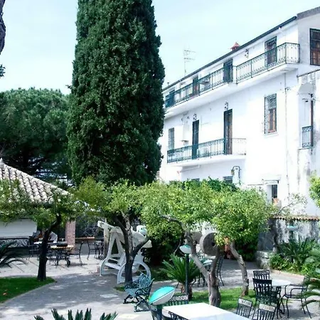 Barone Di Brancato Bed & Breakfast *