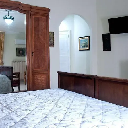 Barone Di Brancato Bed & Breakfast Sessa Aurunca